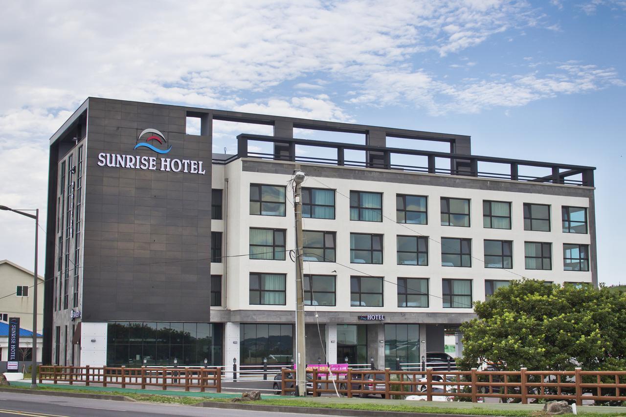 ซันไรส์ โฮเทล ซองซาน Hotel ซอกวีโพ ภายนอก รูปภาพ