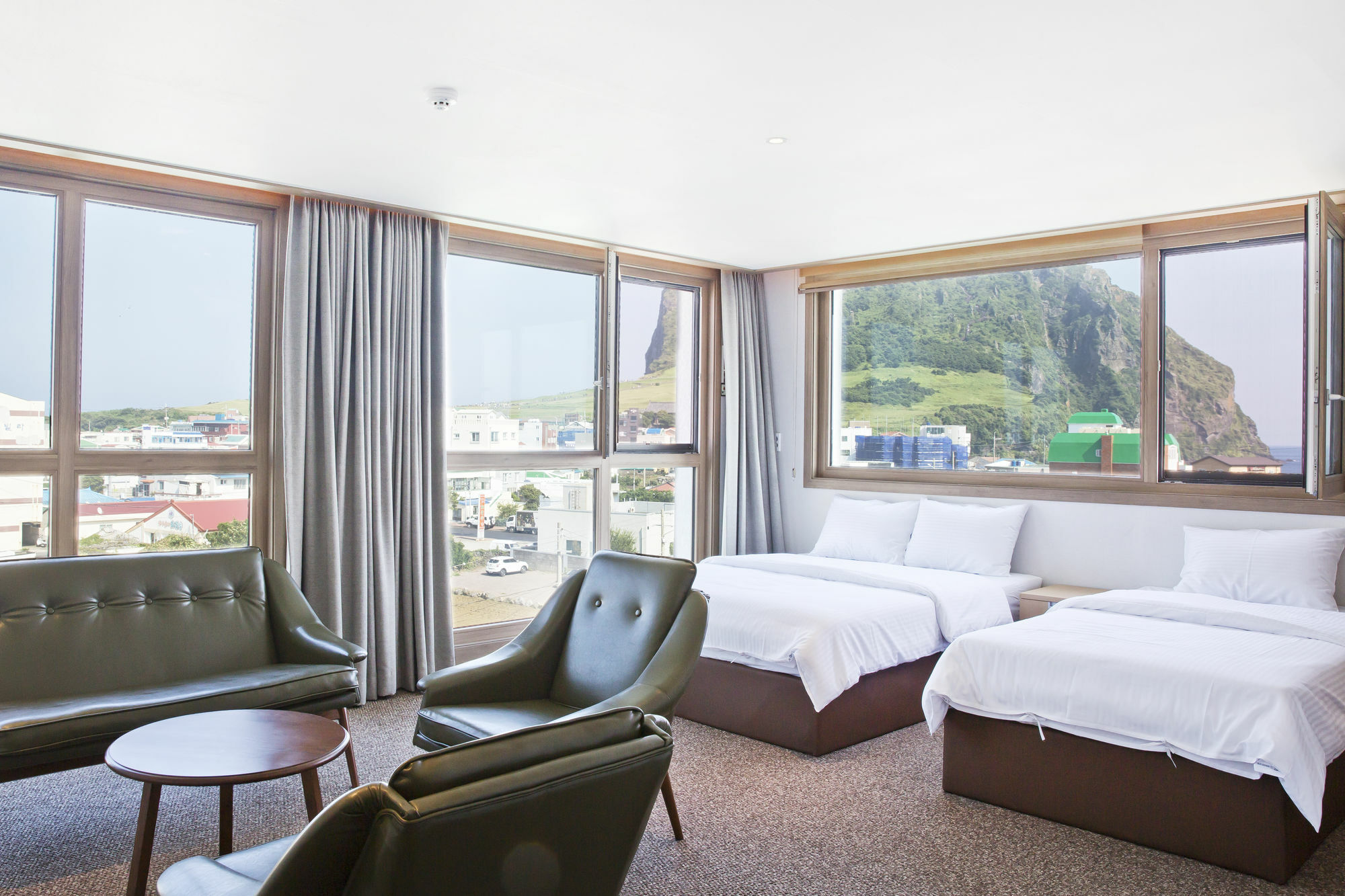 ซันไรส์ โฮเทล ซองซาน Hotel ซอกวีโพ ภายนอก รูปภาพ