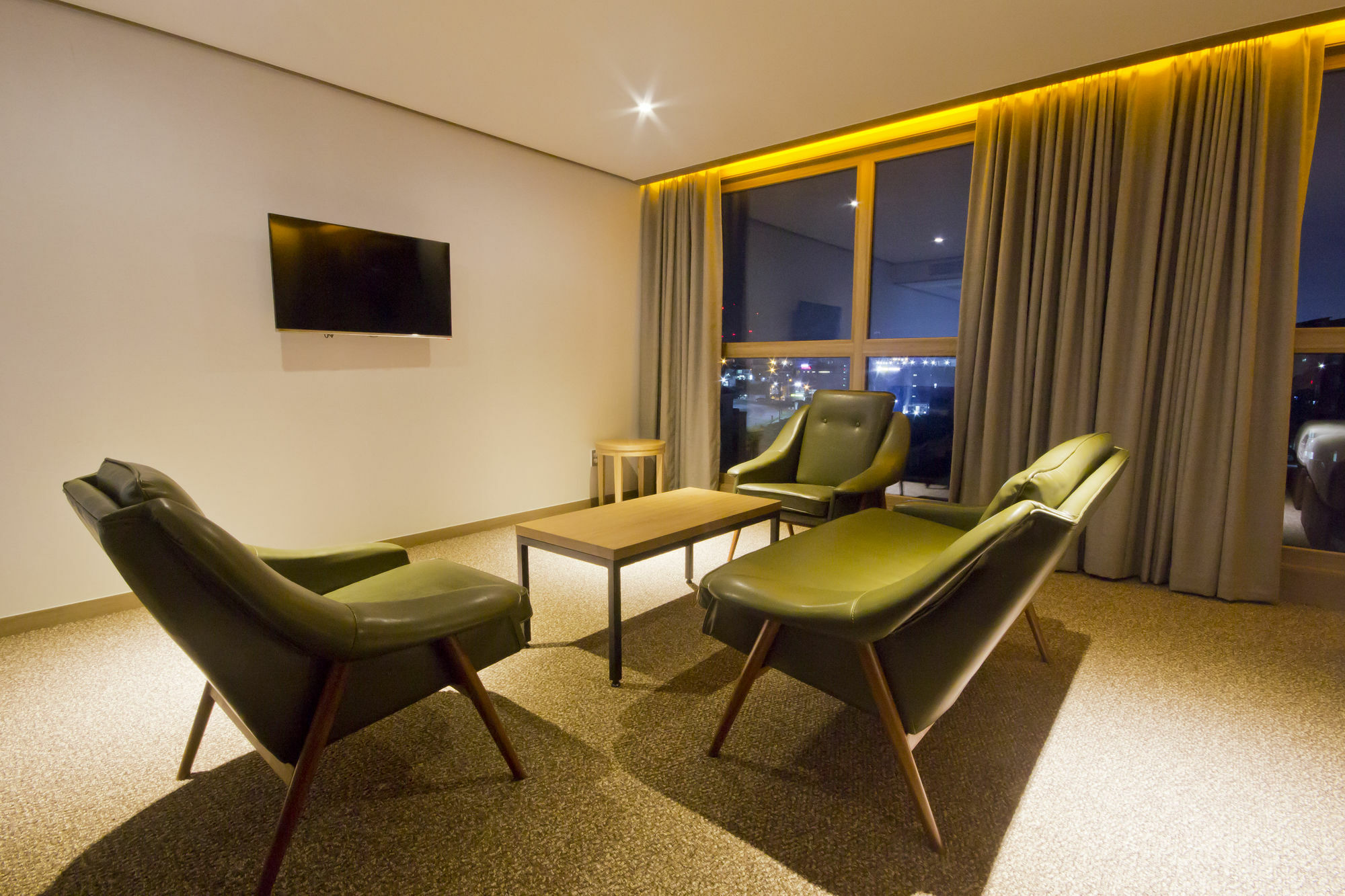 ซันไรส์ โฮเทล ซองซาน Hotel ซอกวีโพ ภายนอก รูปภาพ