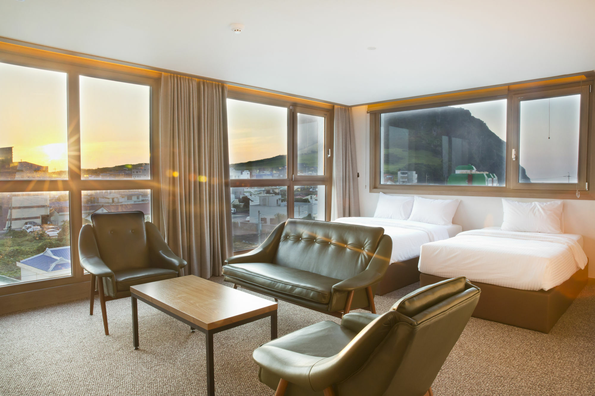 ซันไรส์ โฮเทล ซองซาน Hotel ซอกวีโพ ภายนอก รูปภาพ