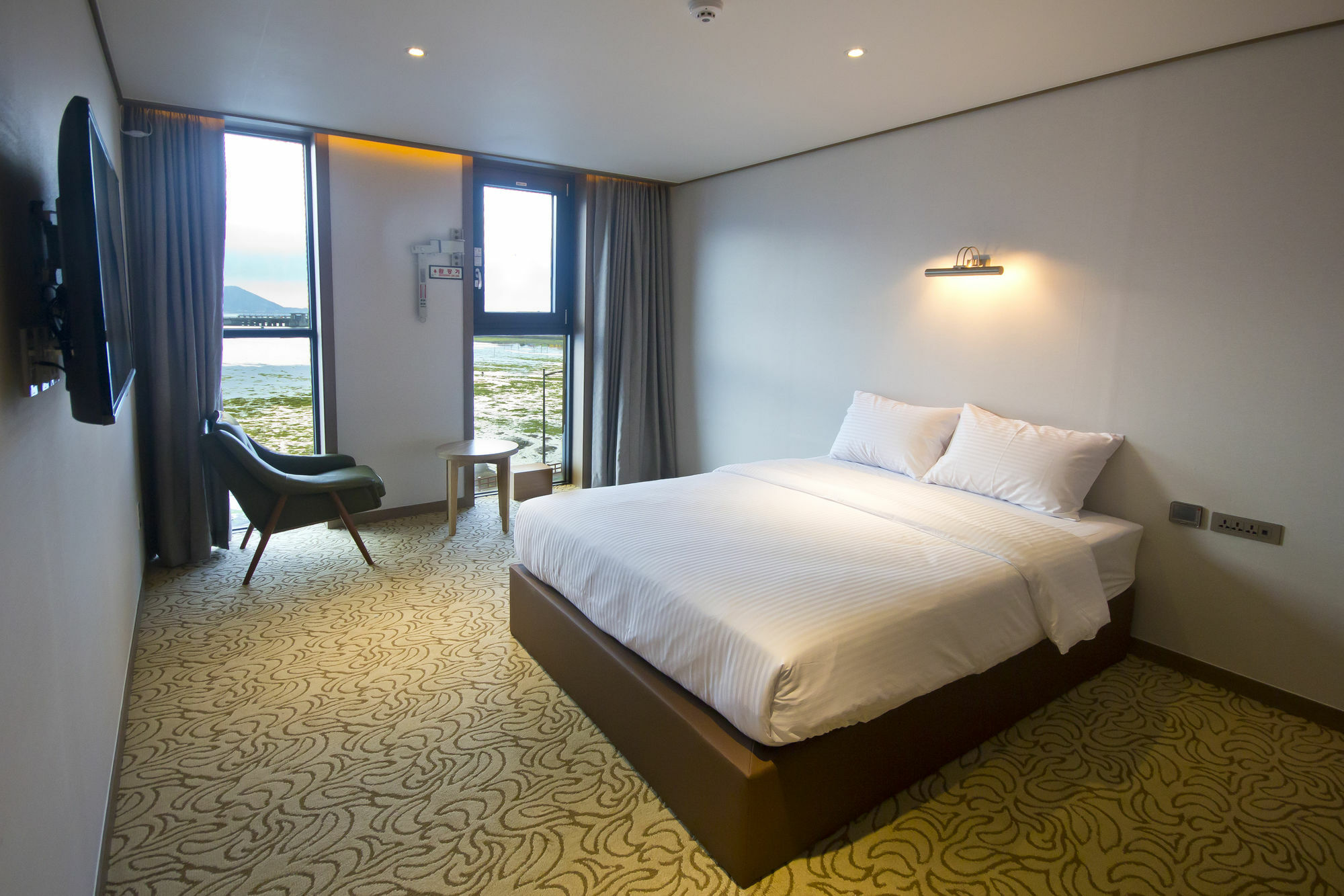 ซันไรส์ โฮเทล ซองซาน Hotel ซอกวีโพ ภายนอก รูปภาพ