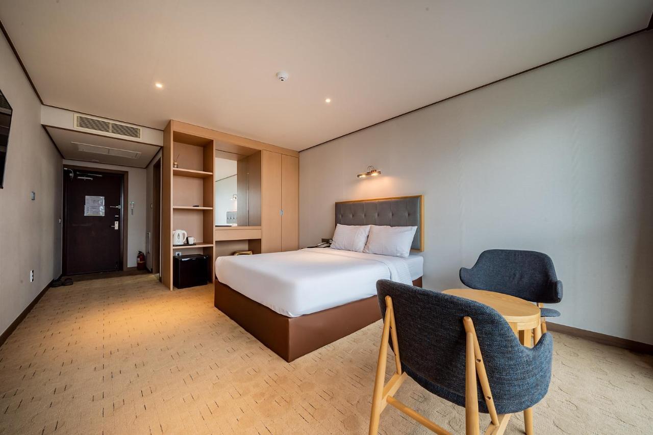 ซันไรส์ โฮเทล ซองซาน Hotel ซอกวีโพ ภายนอก รูปภาพ
