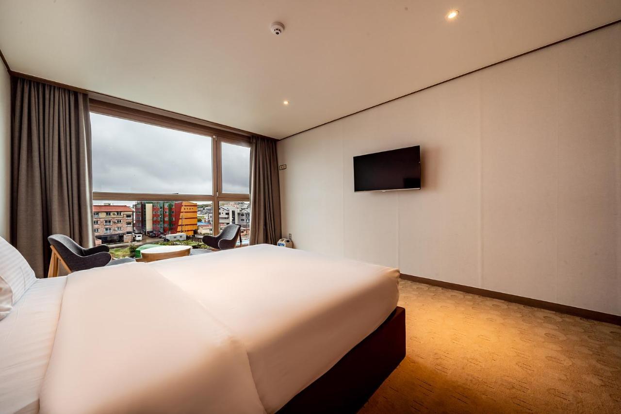 ซันไรส์ โฮเทล ซองซาน Hotel ซอกวีโพ ภายนอก รูปภาพ