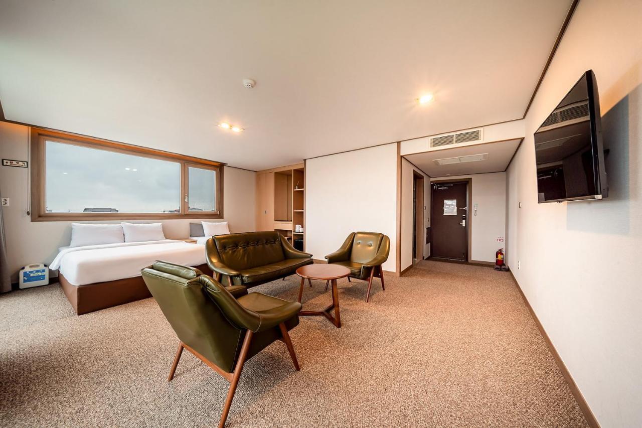 ซันไรส์ โฮเทล ซองซาน Hotel ซอกวีโพ ภายนอก รูปภาพ